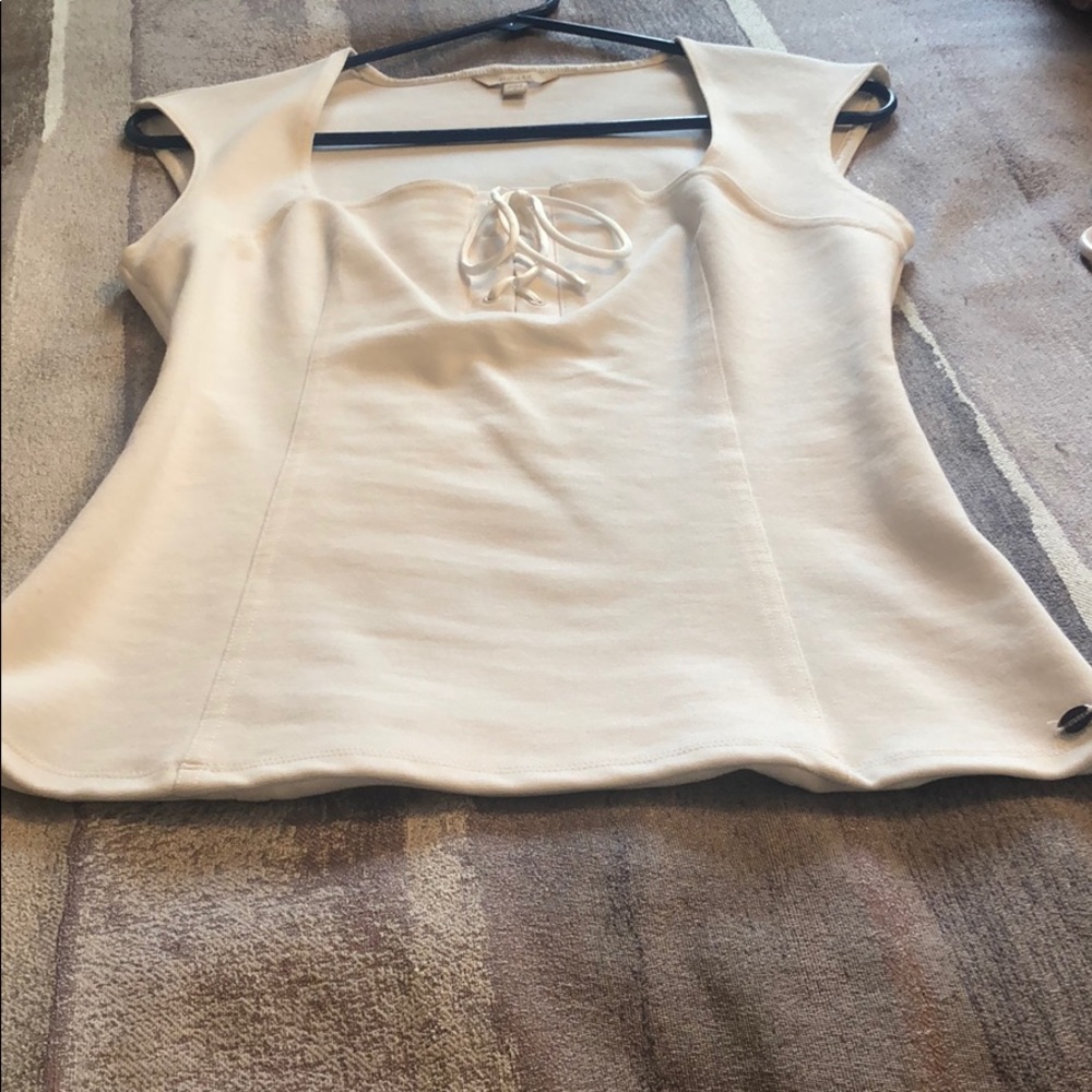 White fitted top